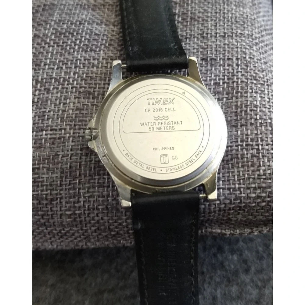 Timex Indiglo Expedition Watch White Dial Stainless Back Red Second Hand Date